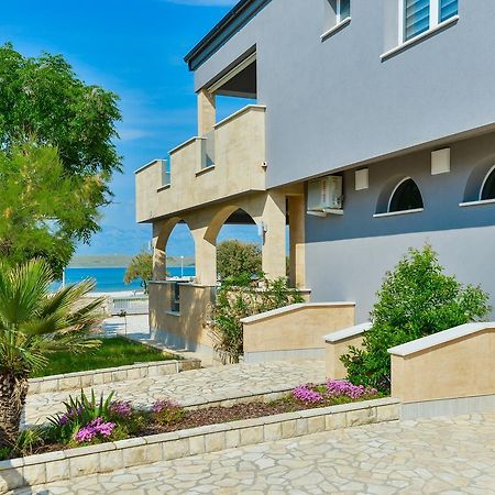 Apartments Mavracic Vir Bagian luar foto